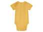 Ein gelber Baby-Strampler mit kurzen Ärmeln.