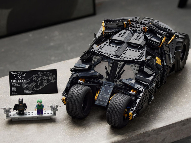Gehe zu Vollbildansicht: LEGO® DC Universe Super Heroes 76240 »Batmobile™ Tumbler« - Bild 4