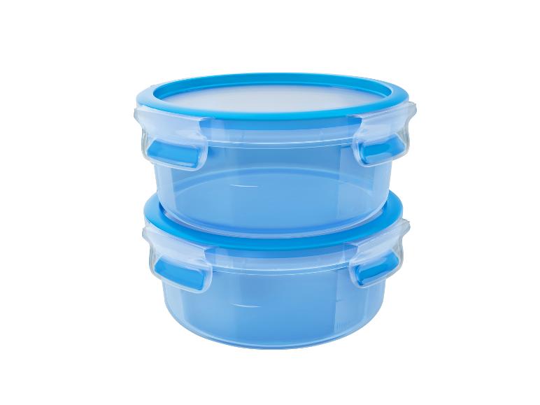 Zwei blaue runde Plastikbehälter gestapelt mit Deckeln und Verschlüssen.