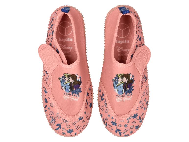 Paar rosa Kinder-Wasserschuhe mit Eiskönigin-Charakteren und Blumenmustern, Aufschrift „Together We Lead“