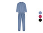 Ein blauer Jogginganzug mit Sweatshirt.