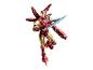 Rot-goldene Superhelden-Actionfigur mit Schwert und Jetpack, im Flug.