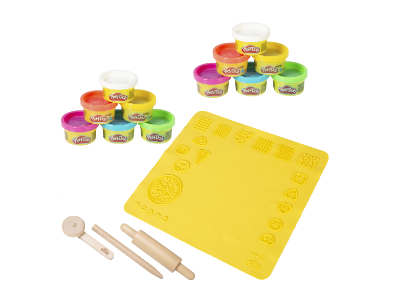 Play-Doh Knete-Set mit Modelliermatte und Werkzeugen.