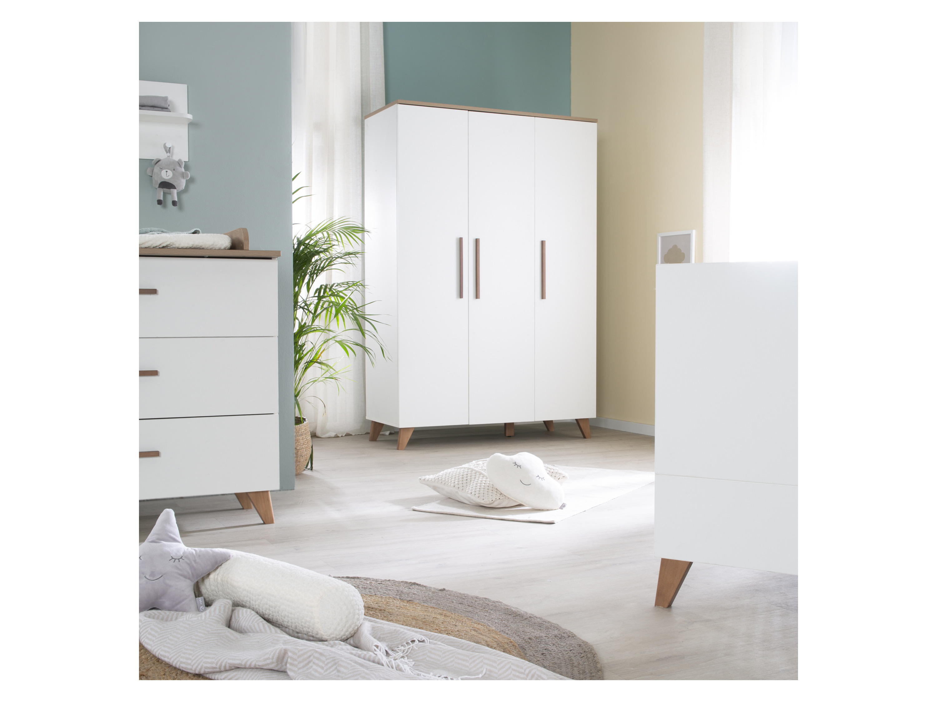 Roba Kleiderschrank Ole 3-türig – Bild 2 von 4