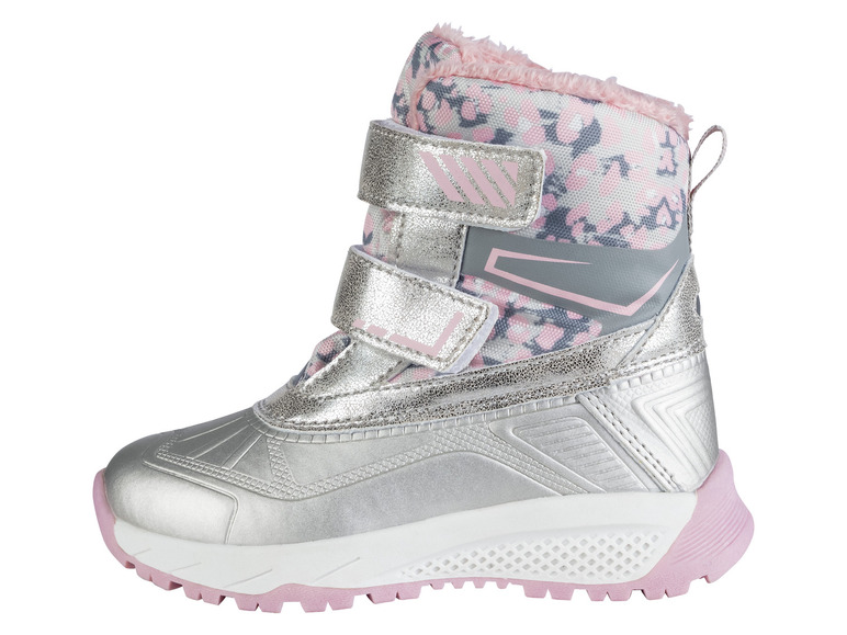 Silberne Winterschuhe mit rosafarbenen Details und Muster.
