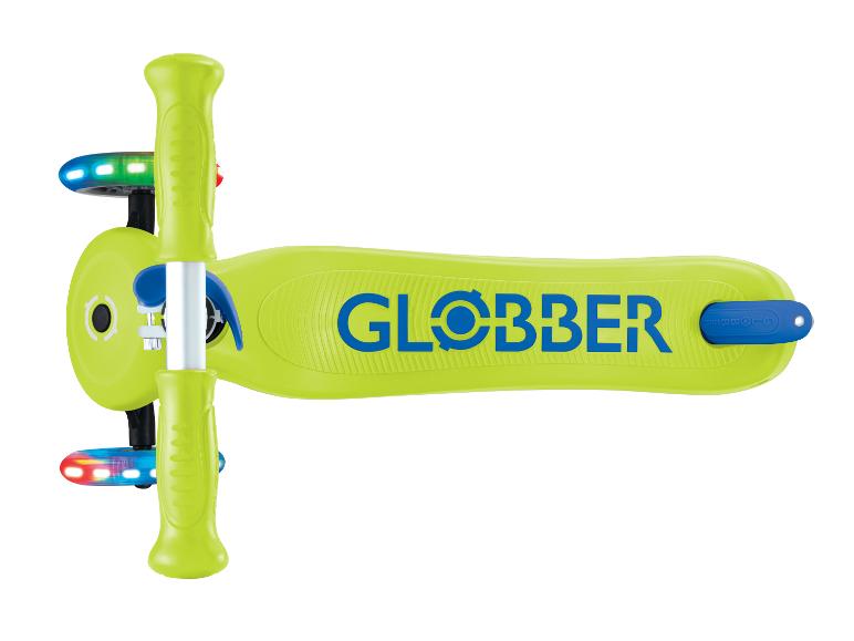 Grüner Kinderroller mit leuchtenden Rädern und T-Lenker.