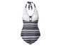 Ein schwarz-weiß gestreiftes Badekleid mit Halterneck.