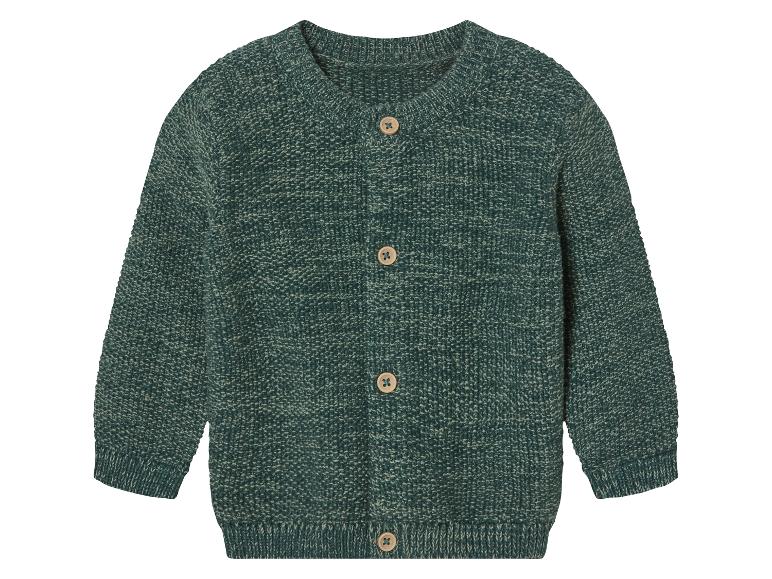 Grüner Strickcardigan für Babys mit Knöpfen.
