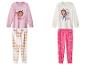 Zwei Sets Gabby's Dollhouse Pyjamas, eines rosa und eines weiß.