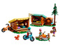 LEGO Friends Campingset mit zwei Hütten, Fahrrädern und Figuren.
