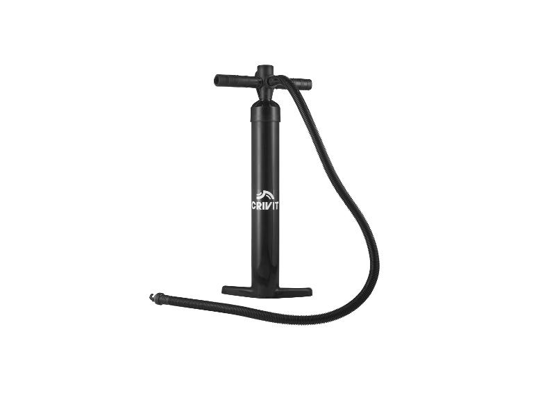 Schwarze Crivit Fußpumpe zum Aufpumpen von Wassersportartikeln.