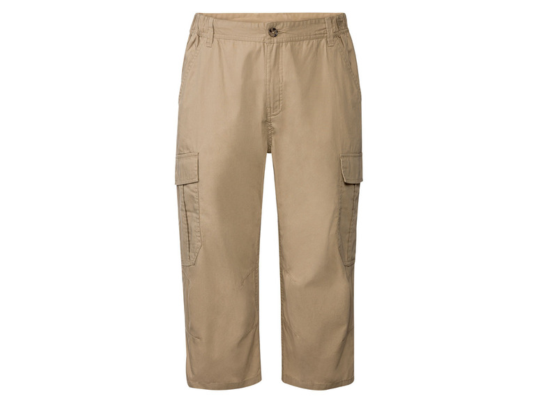 Beige Cargohose mit mehreren Taschen.