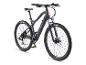 Schwarzes E-Mountainbike mit dicken Reifen und Federung.