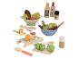 Holz-Salat-Spielset mit Schüsseln, Utensilien und Zutaten.