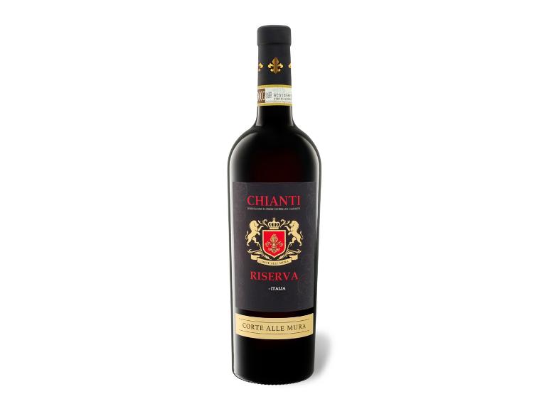 Chianti Riserva Rotweinflasche mit schwarzem und goldenem Etikett.