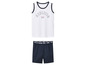 Ein weißes Tanktop mit 'Wild Club' Shorts.
