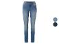 Blaue Damenjeans mit Ombré-Effekt und zwei Farbmustern.