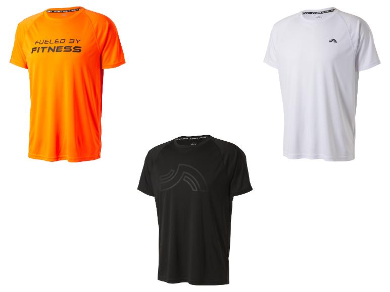 Drei Crivit Herren-Sport-T-Shirts: orange mit „Fueled by Fitness“, weiß und schwarz.