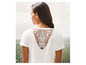 Weißes T-Shirt mit zarten Spitzendetails auf dem Rücken.