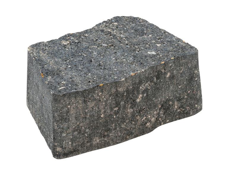 Ein dunkelgrauer Pflasterstein mit rauer Textur und sichtbaren Aggregaten.