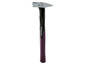 Ein Parkside Hammer mit lilafarbenem Griff.