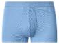 Hellblaue gerippte Baumwoll-Boxershorts mit elastischem Bund.