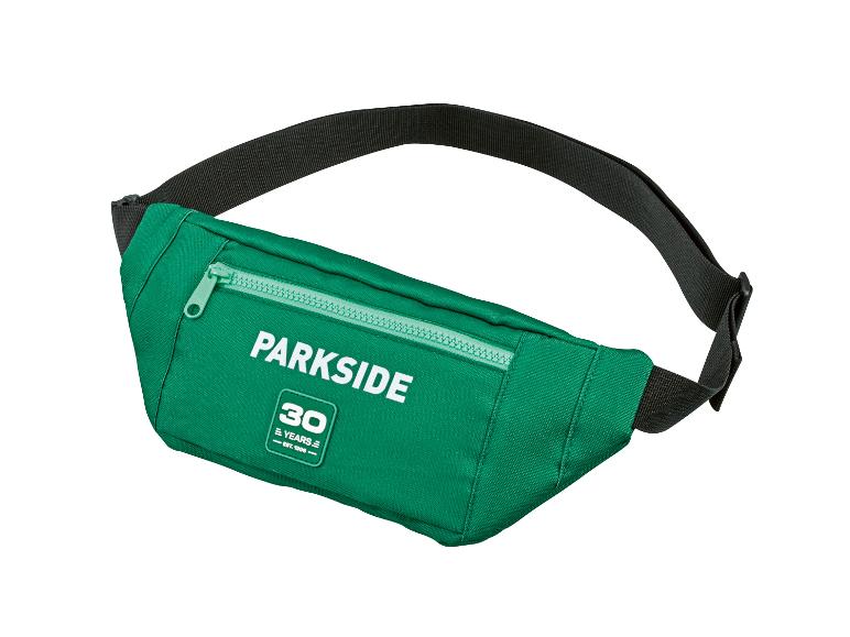 Grüne Gürteltasche mit Reißverschluss und Text 