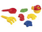 Ein Sandspielzeug-Set mit Schaufel, Rechen, Gießkanne und verschiedenen Formen.
