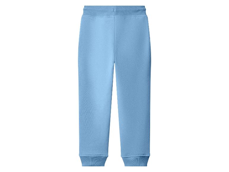 Hellblaue Jogginghose mit elastischem Bund und Bündchen.