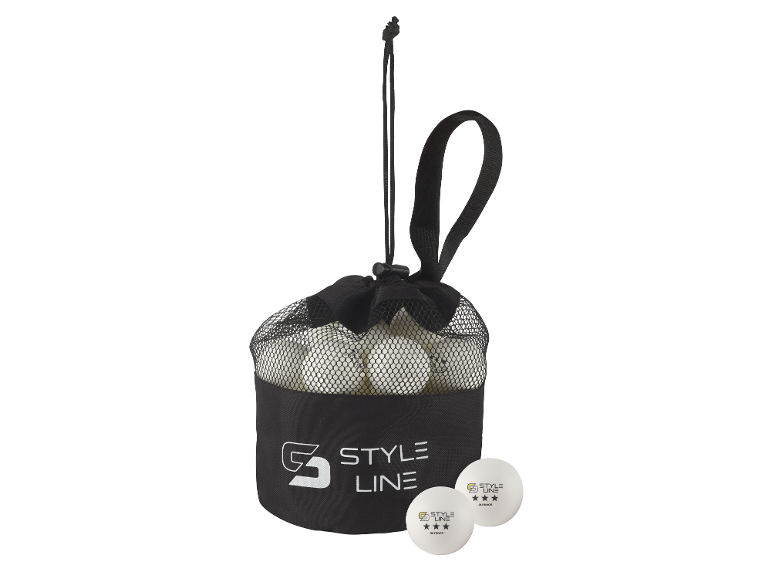 Schwarze Netztasche gefüllt mit weißen Tischtennisbällen, mit zwei zusätzlichen Bällen.