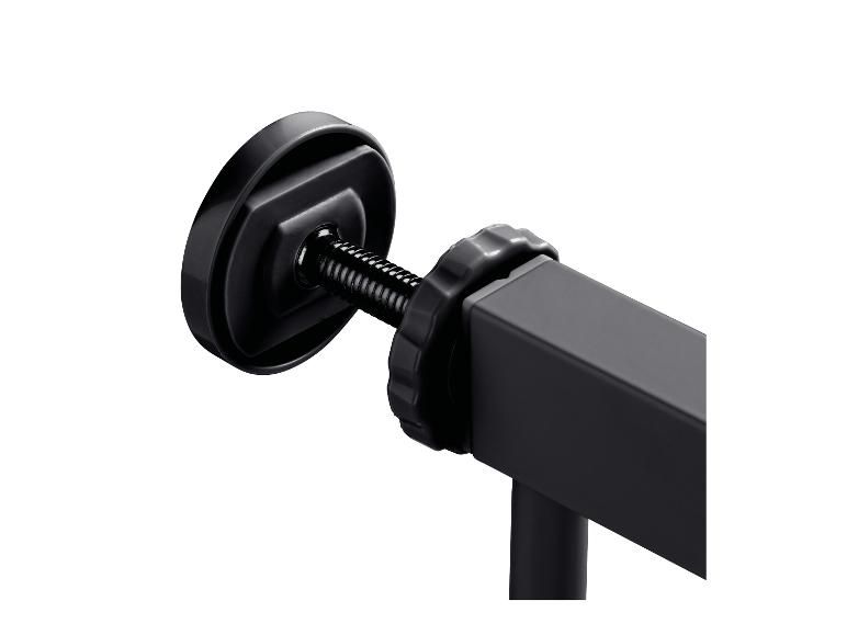 Detail einer schwarzen Stellschraube mit gerändeltem Griff an einem Metallrahmen.