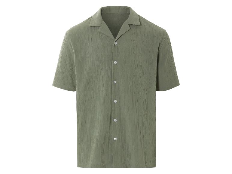 Olivengrünes Kurzarmhemd, kubanischer Kragen.