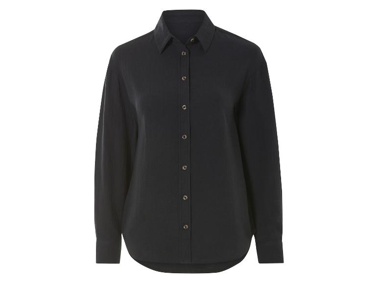 Langärmliges schwarzes Hemd, minimalistischer Stil.