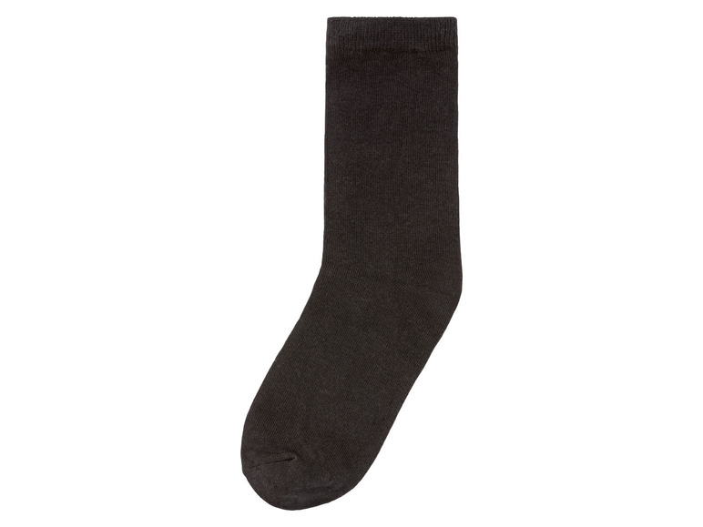 Eine schwarze Socke für Herren.