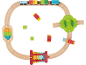 Holzeisenbahn-Set mit Schienen, bunter Lokomotive und Spielzeugzubehör.