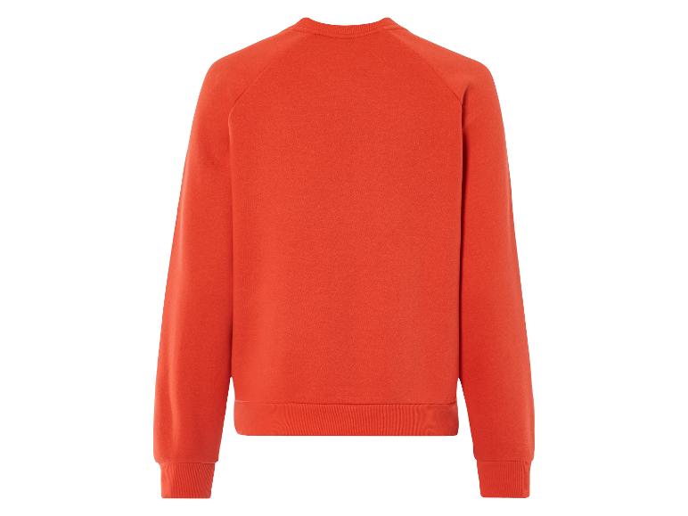 Ein orangefarbener Pullover mit langen Ärmeln.