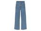 Eine Jeans mit weiten Beinen.