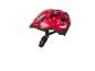 Ein roter Fahrradhelm mit Blumenmuster.