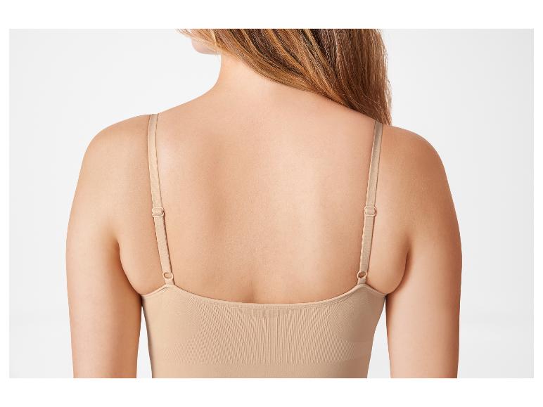Beige nahtloser BH und Top: Komfort und Eleganz.