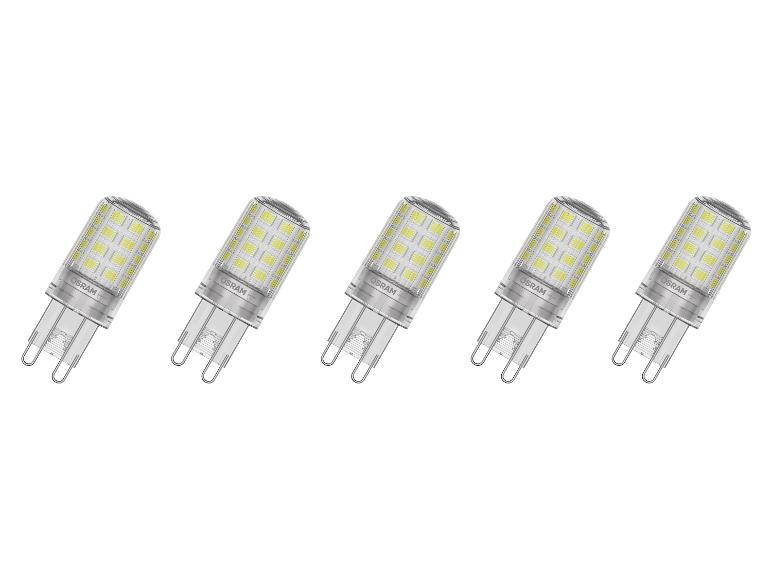 Fünf LED-Lampen mit G9-Sockel auf weißem Hintergrund.