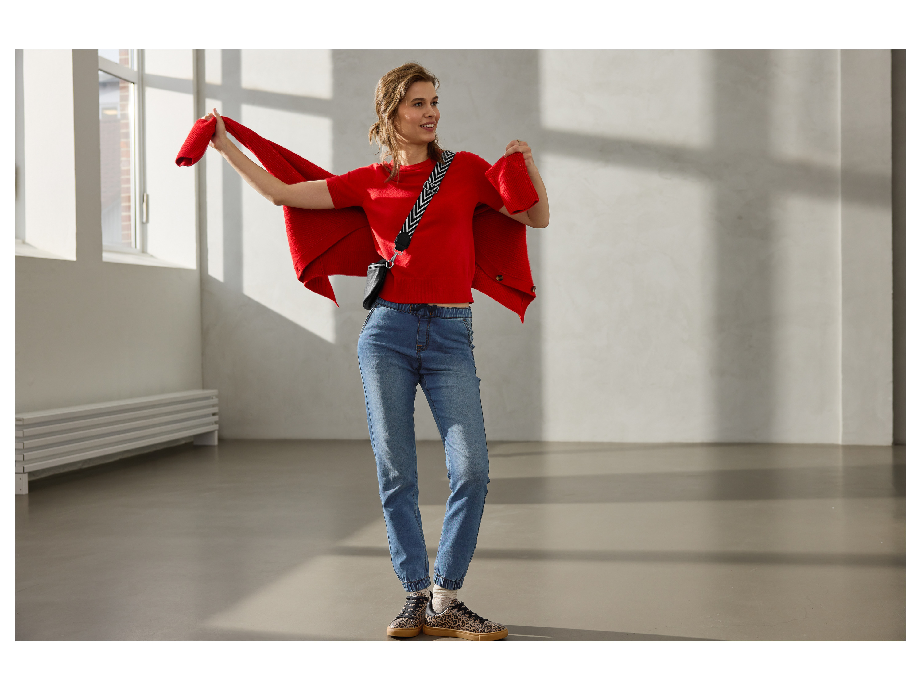 Thumbnail - esmara® Damen Pullover verlängerter Kurzarm (Rot, XS(32/34))