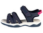 Blaue Sandalen mit rosa Details.
