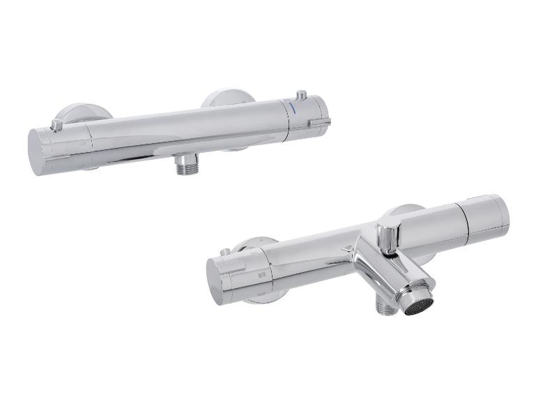 Zwei verchromte Thermostat-Duscharmaturen auf weißem Hintergrund
