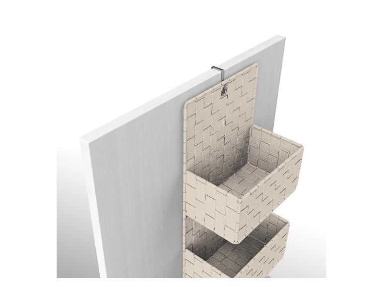 Wandorganizer: drei beige geflochtene Körbe.