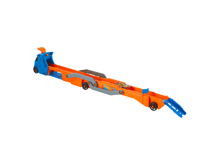 Spielzeug-Autotransporter, ausgeklappt zu einer langen orange-blauen Rennbahn