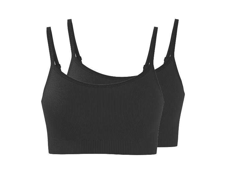 Zwei schwarze gerippte Crop-Tops mit dünnen Trägern