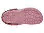 Sohle eines rosa, flauschigen Clogs mit rutschfestem Profil