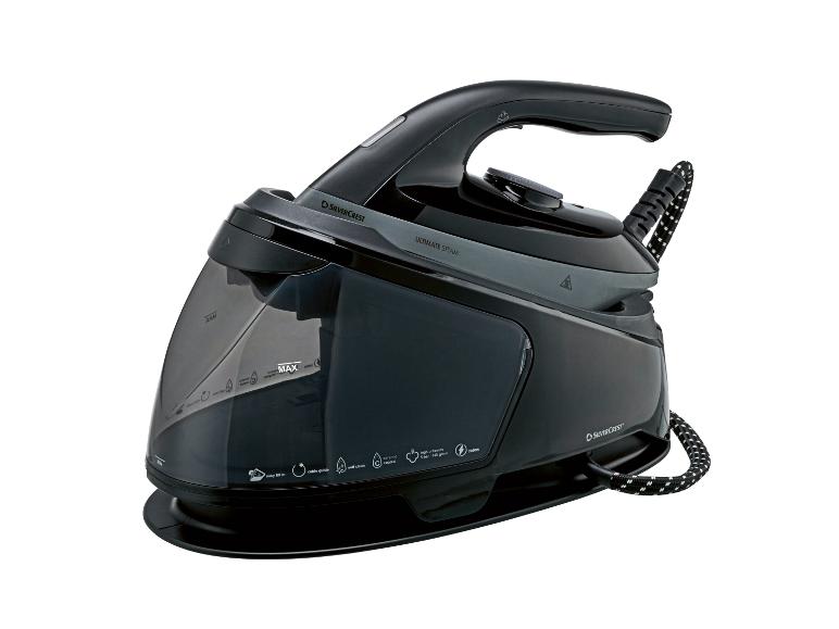 Schwarzes Dampfbügeleisen mit großem Wassertank und Text wie „ULTIMATE STEAM“.