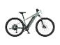 Graugrünes E-Mountainbike mit orangefarbenen Akzenten, integriertem Akku und schwarzen Reifen.