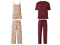 Zwei Damen-Pyjama-Sets: eines mit Blumenmuster und eines in Burgunderrot.